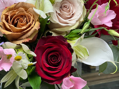Fiori per la laurea al Polimoda di Firenze — corona di alloro e bouquet